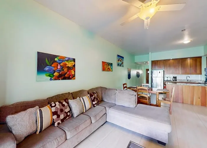Relaxing With Shared Pool Ocean Views Partial Ac & Wifi San Pedro (Ambergris Caye)
