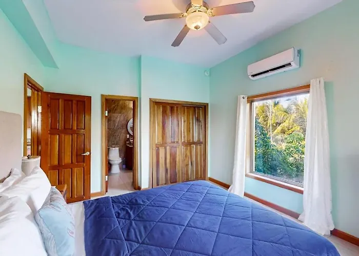 Сasa de vacaciones Relaxing With Shared Pool Ocean Views Partial Ac & Wifi